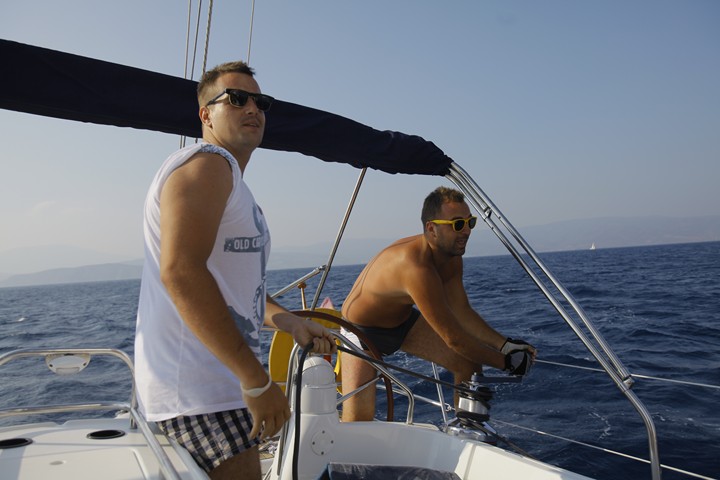 Jedrenje u Grčkoj - vredna posada
